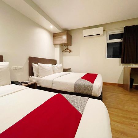 Airo Hotel Manila Esterno foto