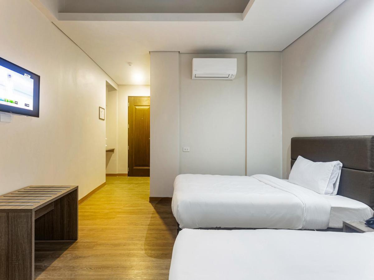 Airo Hotel Manila Esterno foto
