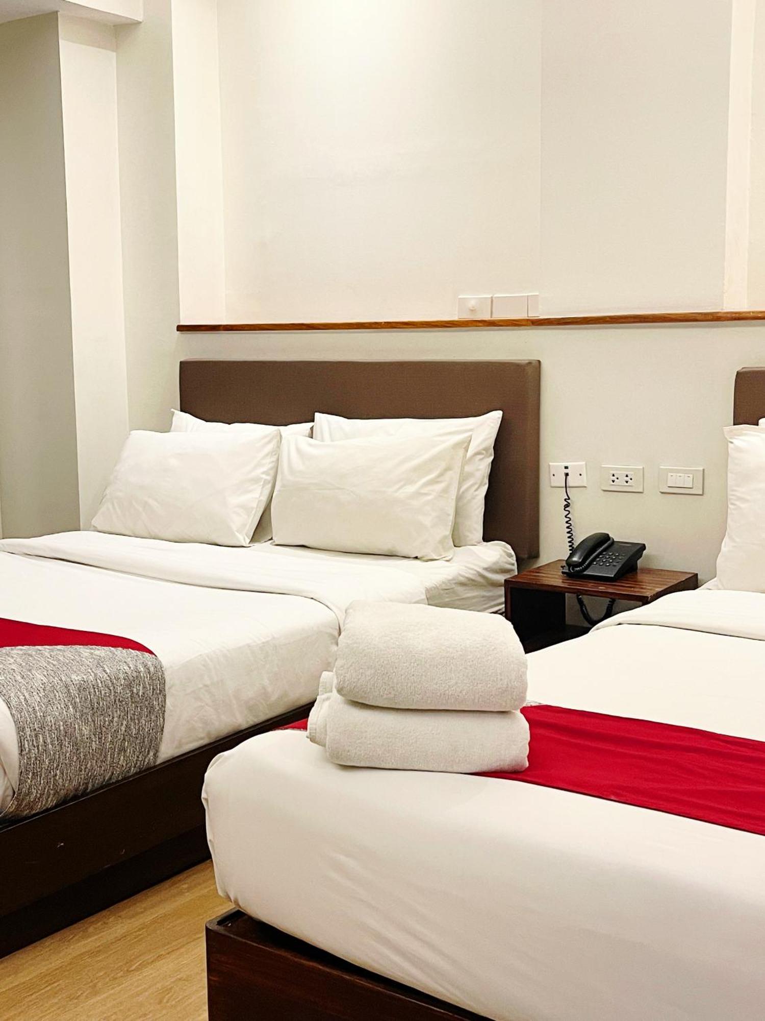 Airo Hotel Manila Esterno foto
